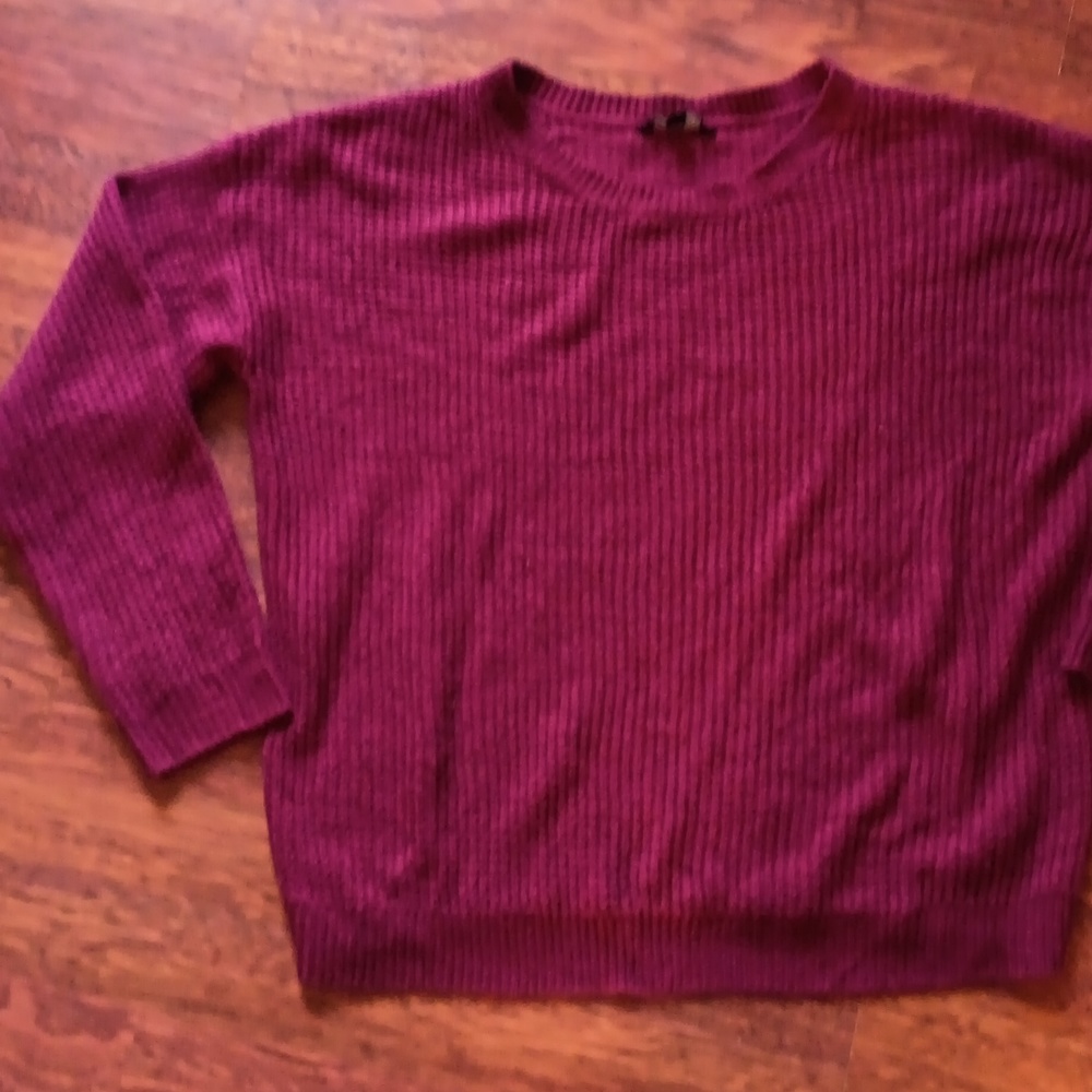 Raspberry‎ sweater - Picture 2 of 6